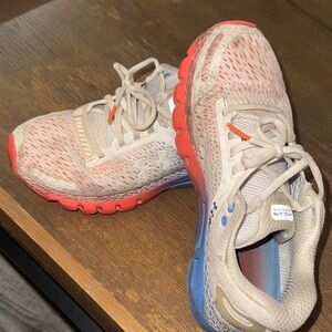 Women’s under Armour running shoes